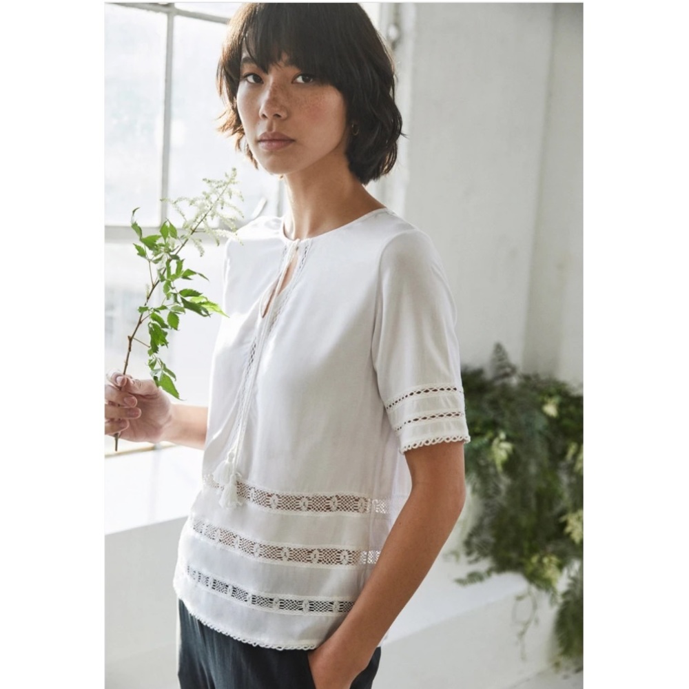 Vetta White Lace Blouse